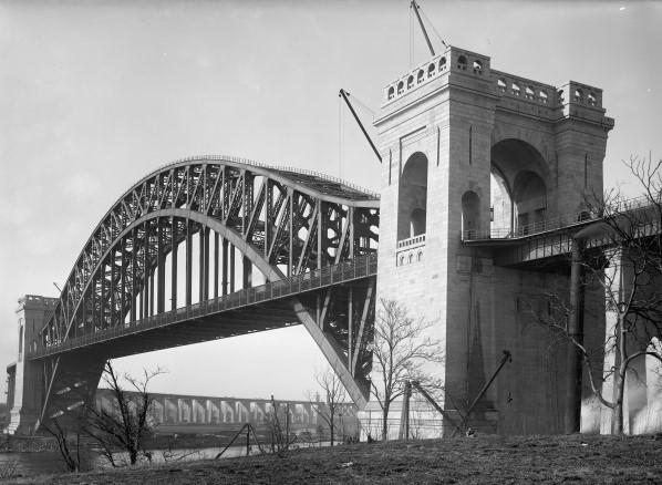 New York Hell Gate Bridge